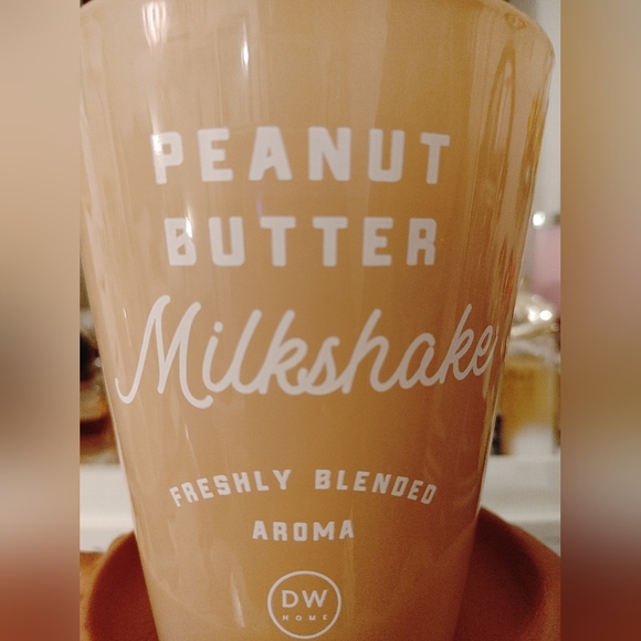 DW HOME SINGLE WICK CANDLE / PEANUT BUTTER MILKSHAKE/ NEW UNUSED - Picture 3 of 4